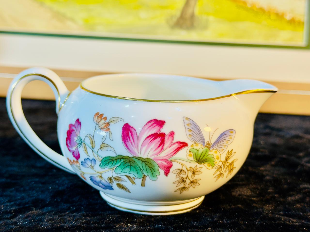 Fine Bone China Tea Set - Complete Service for 4 with Floral Design | Teapot, Cups, Saucers & Creamer