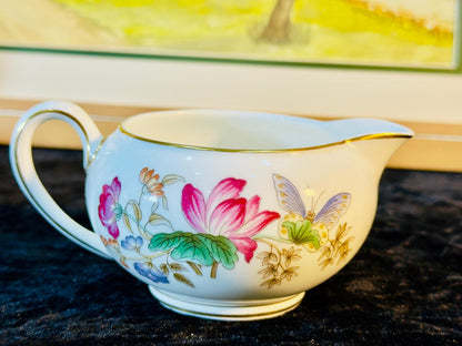 Fine Bone China Tea Set - Complete Service for 4 with Floral Design | Teapot, Cups, Saucers & Creamer