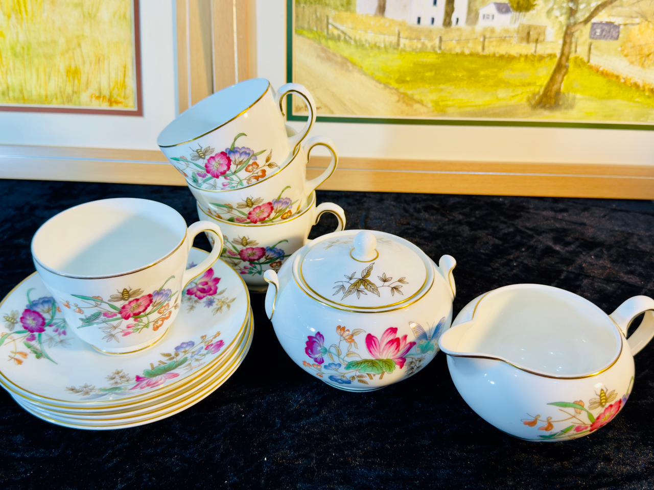 Fine Bone China Tea Set - Complete Service for 4 with Floral Design | Teapot, Cups, Saucers & Creamer
